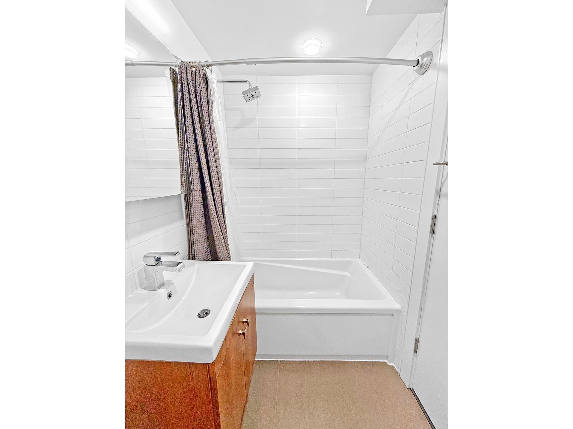 233 OCEAN Parkway 6A