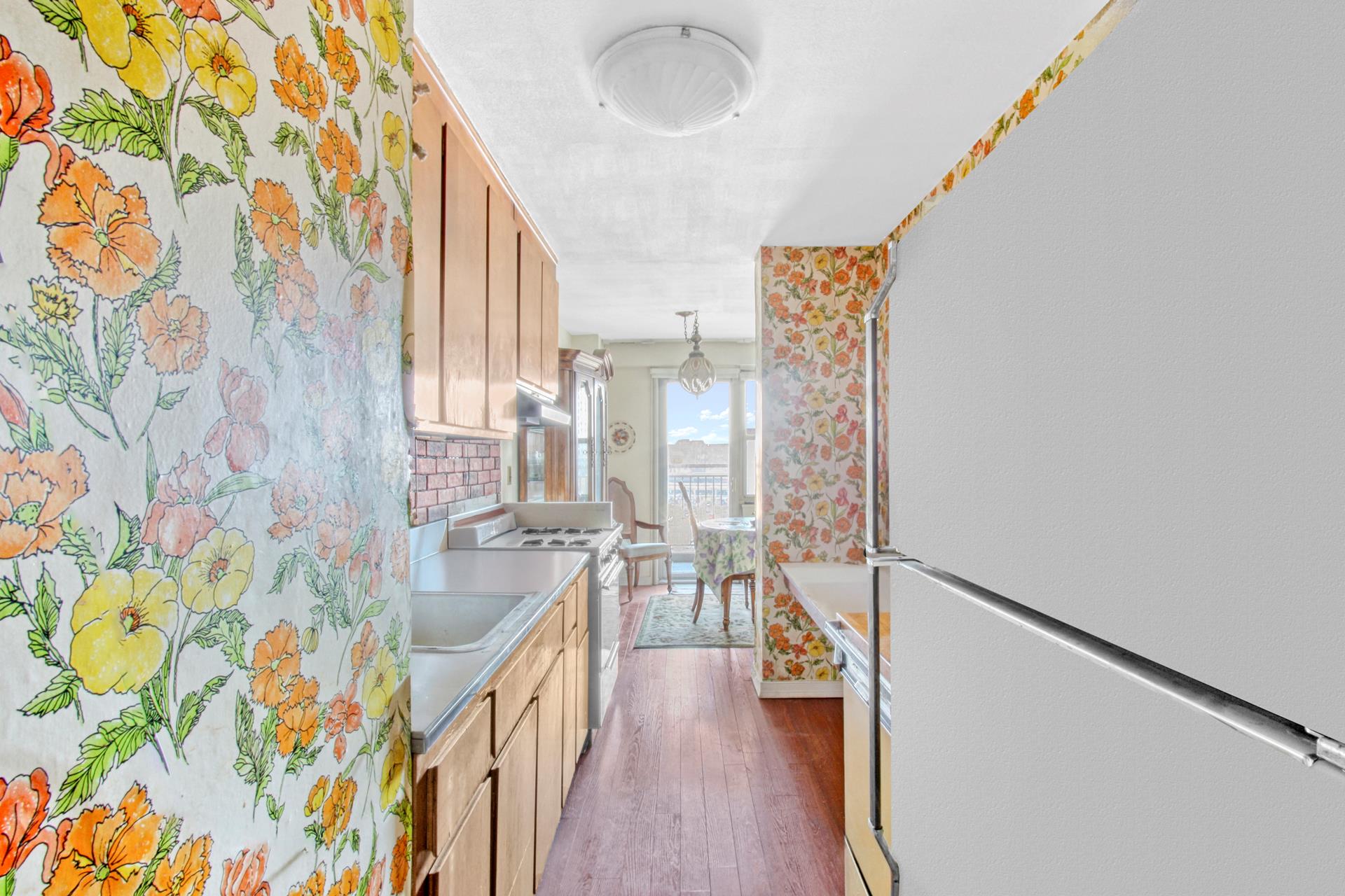 444 NEPTUNE Avenue 6R
