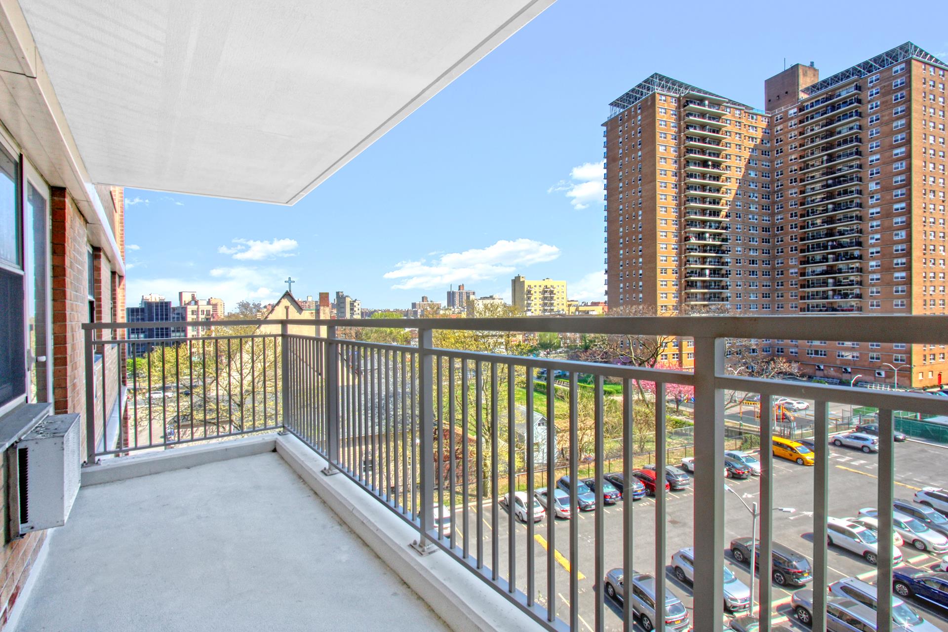 444 NEPTUNE Avenue 6R