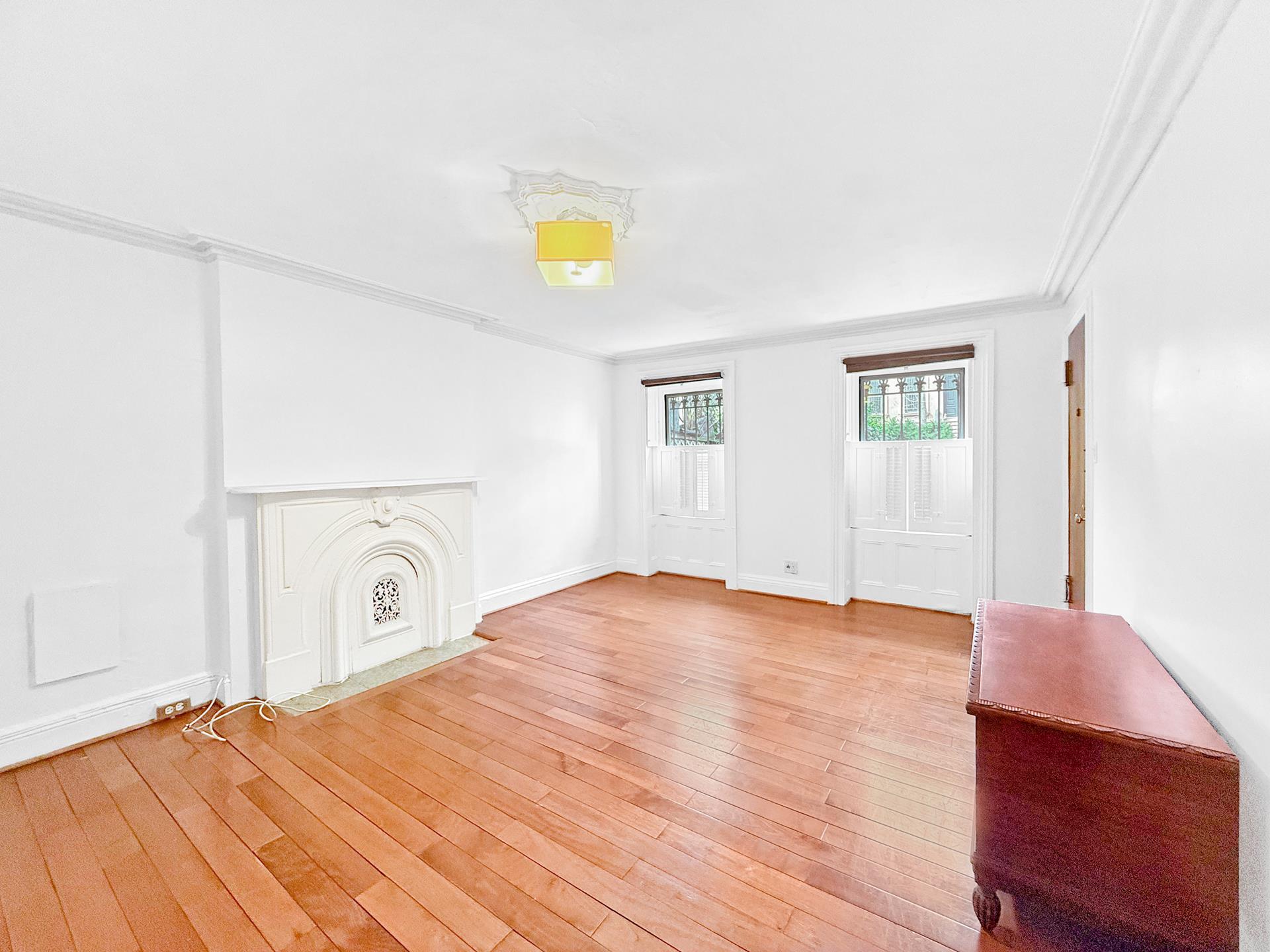 44 CLIFTON Place 1
