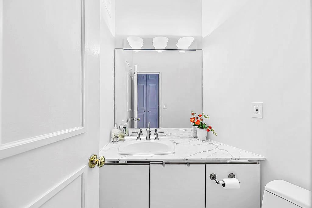 167 E 61ST Street 11B