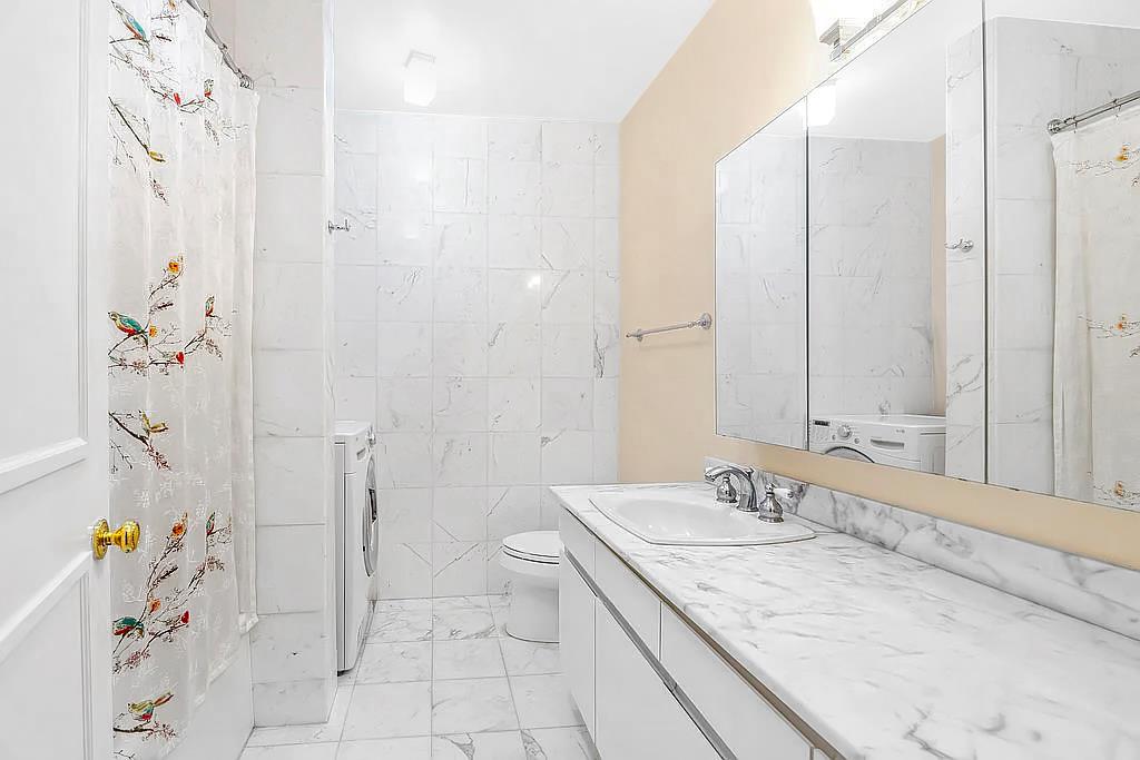 167 E 61ST Street 11B