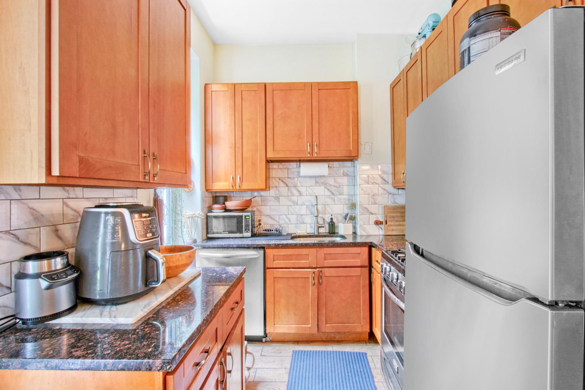 625 FRANKLIN Avenue