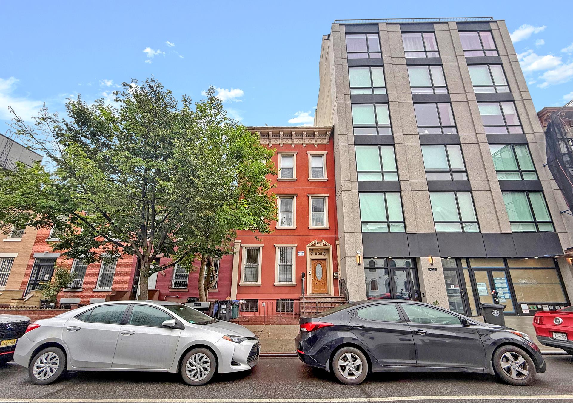 625 FRANKLIN Avenue