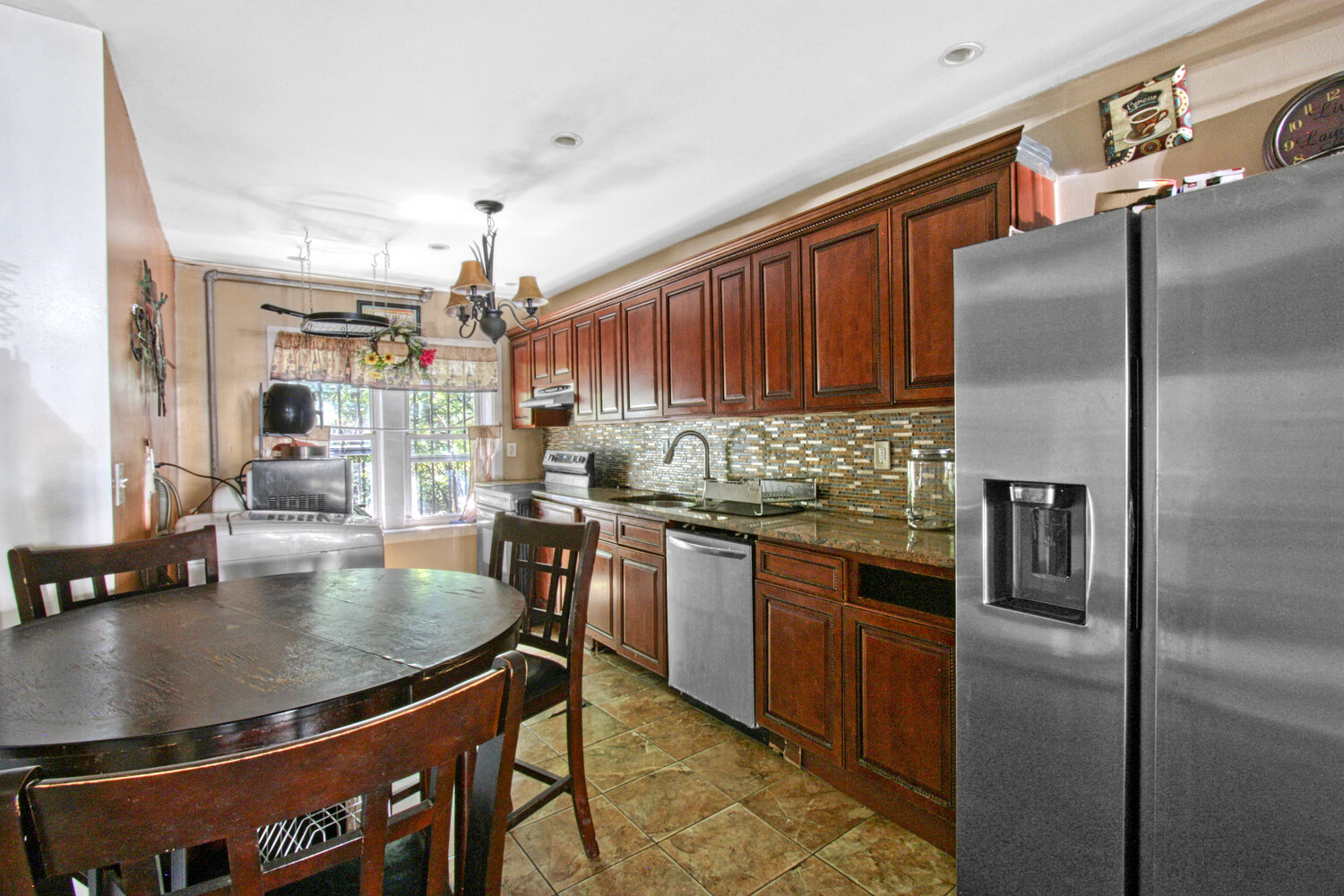 614 ST JOHNS Place