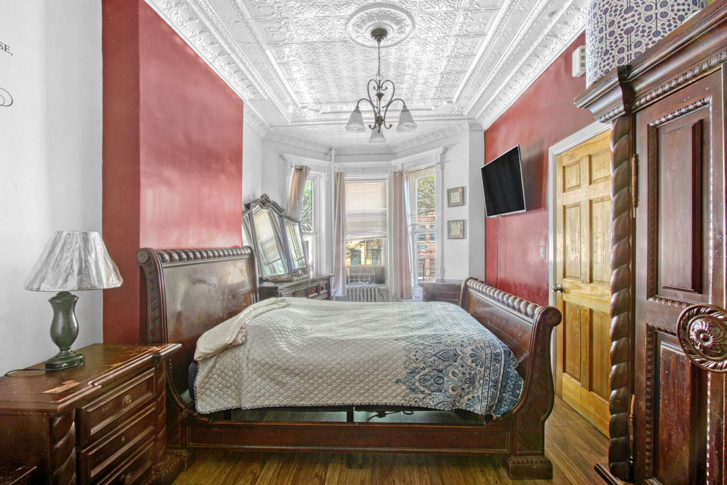 614 ST JOHNS Place