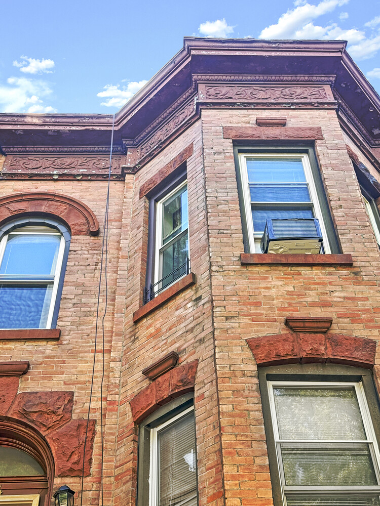 614 ST JOHNS Place