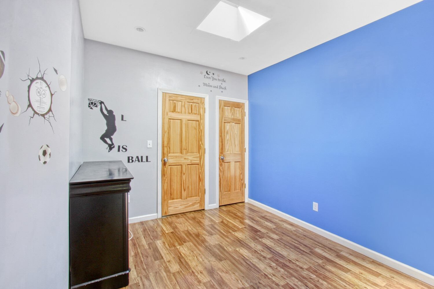 614 ST JOHNS Place