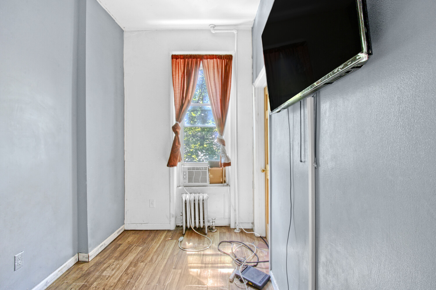 614 ST JOHNS Place