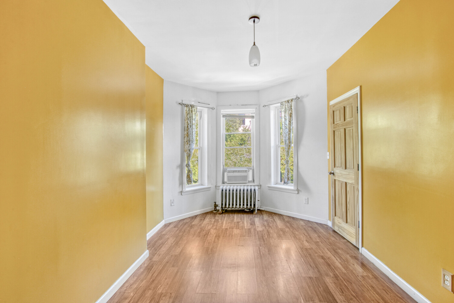614 ST JOHNS Place