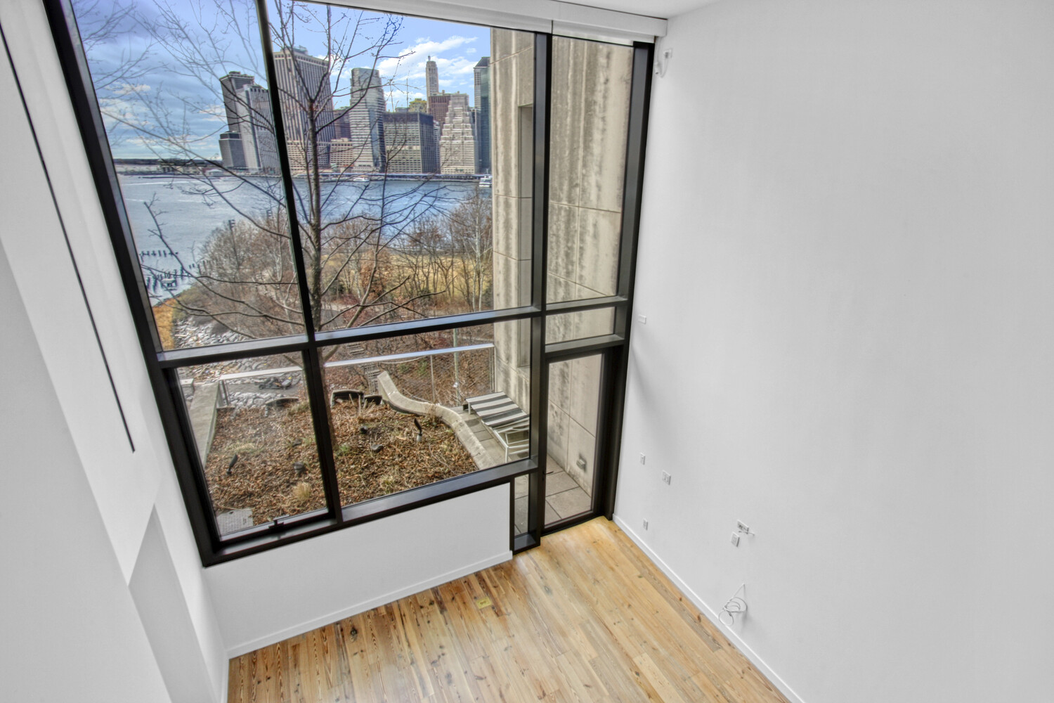 90 FURMAN Street N805