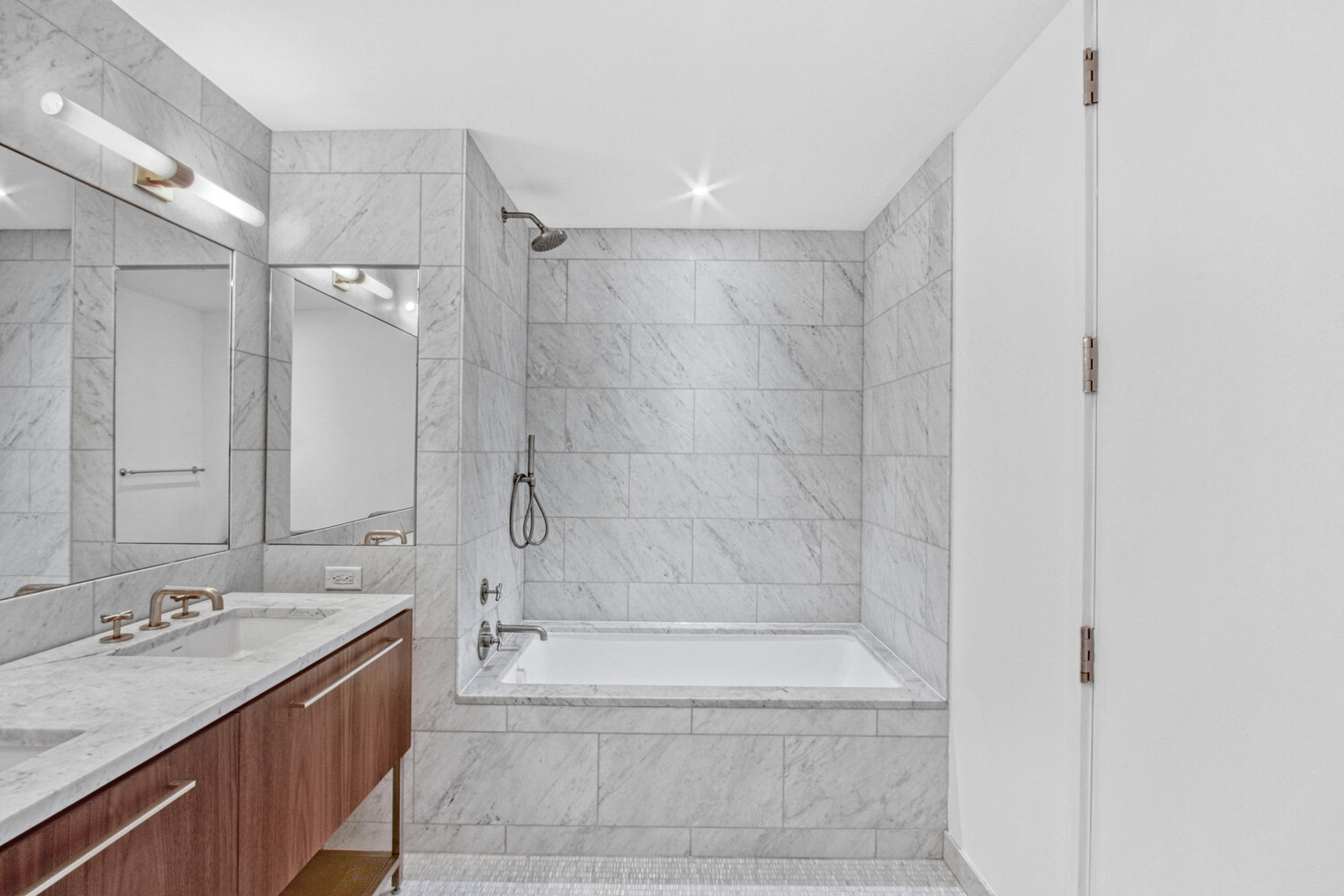 90 FURMAN Street N805