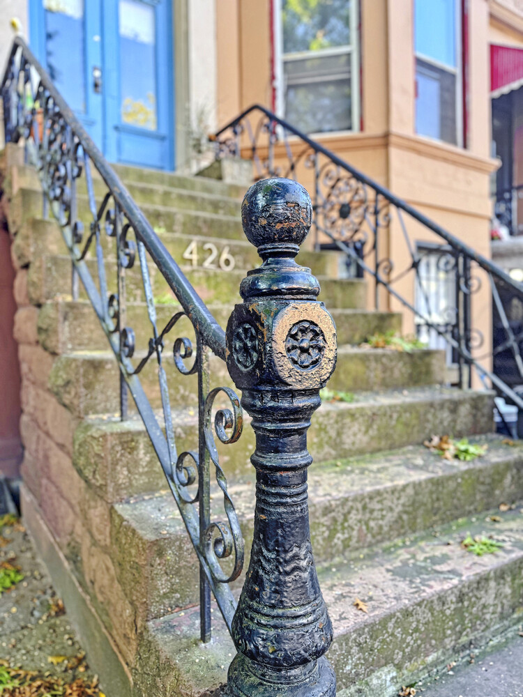 426 MAC DONOUGH Street