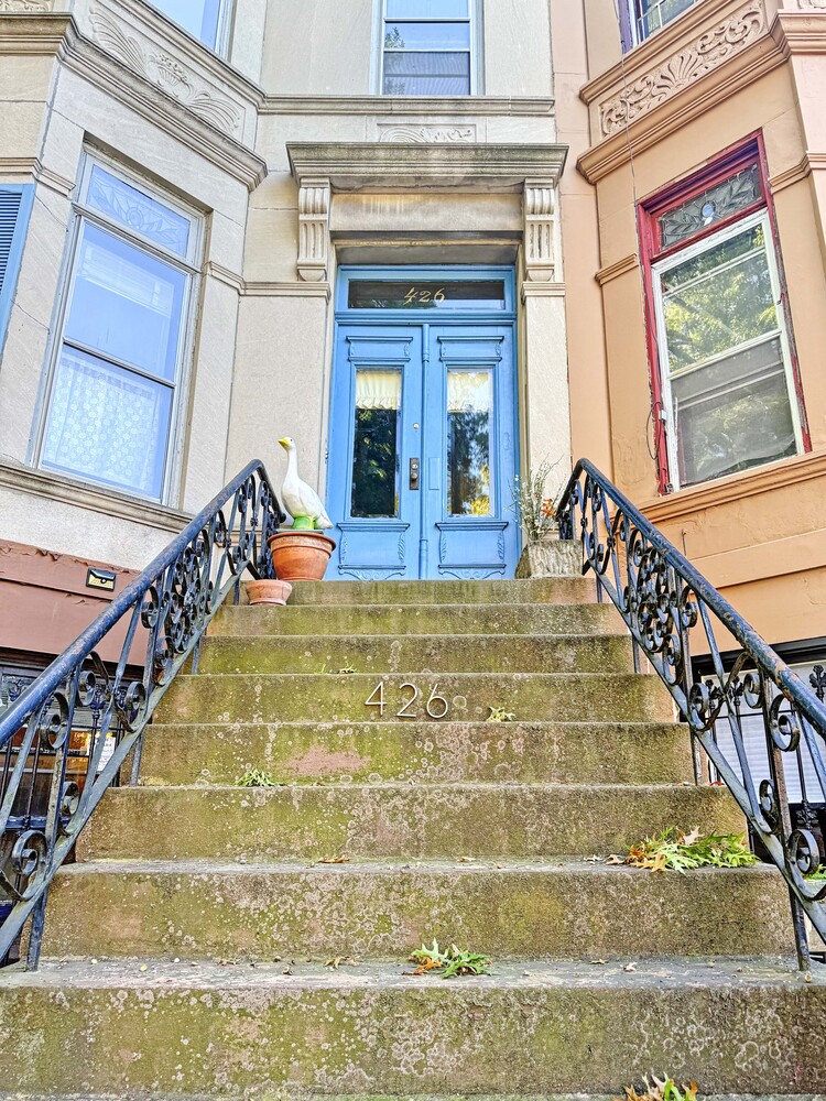 426 MAC DONOUGH Street
