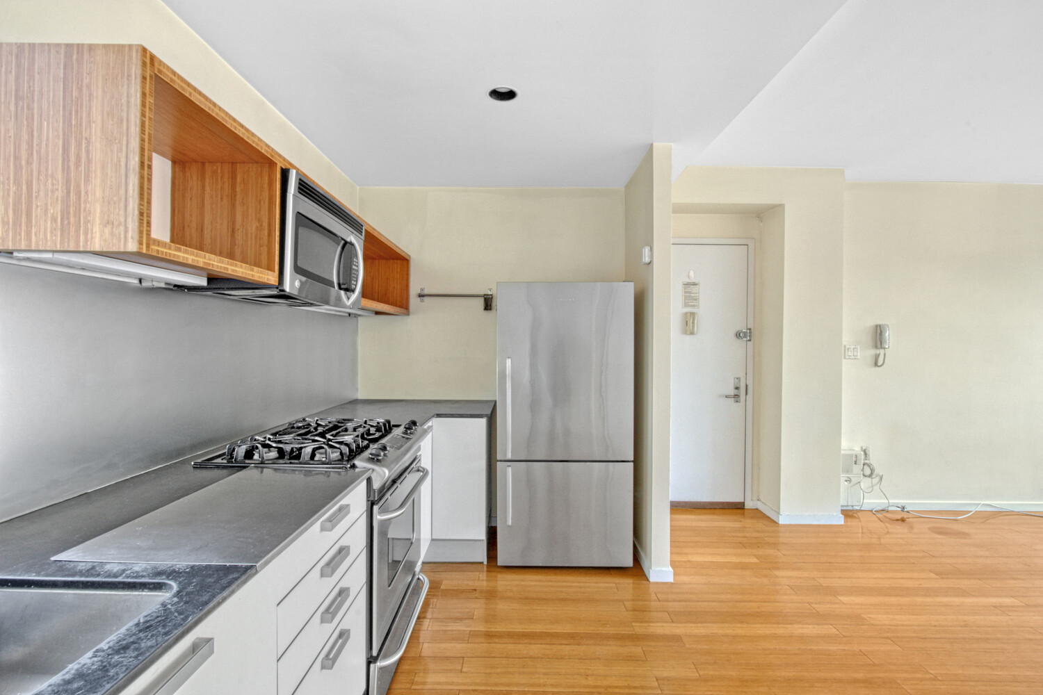 515 5TH Avenue 3C