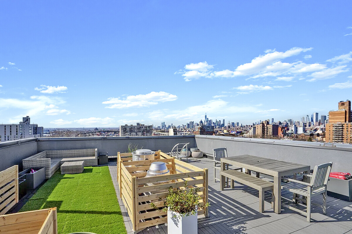 515 5TH Avenue 3C
