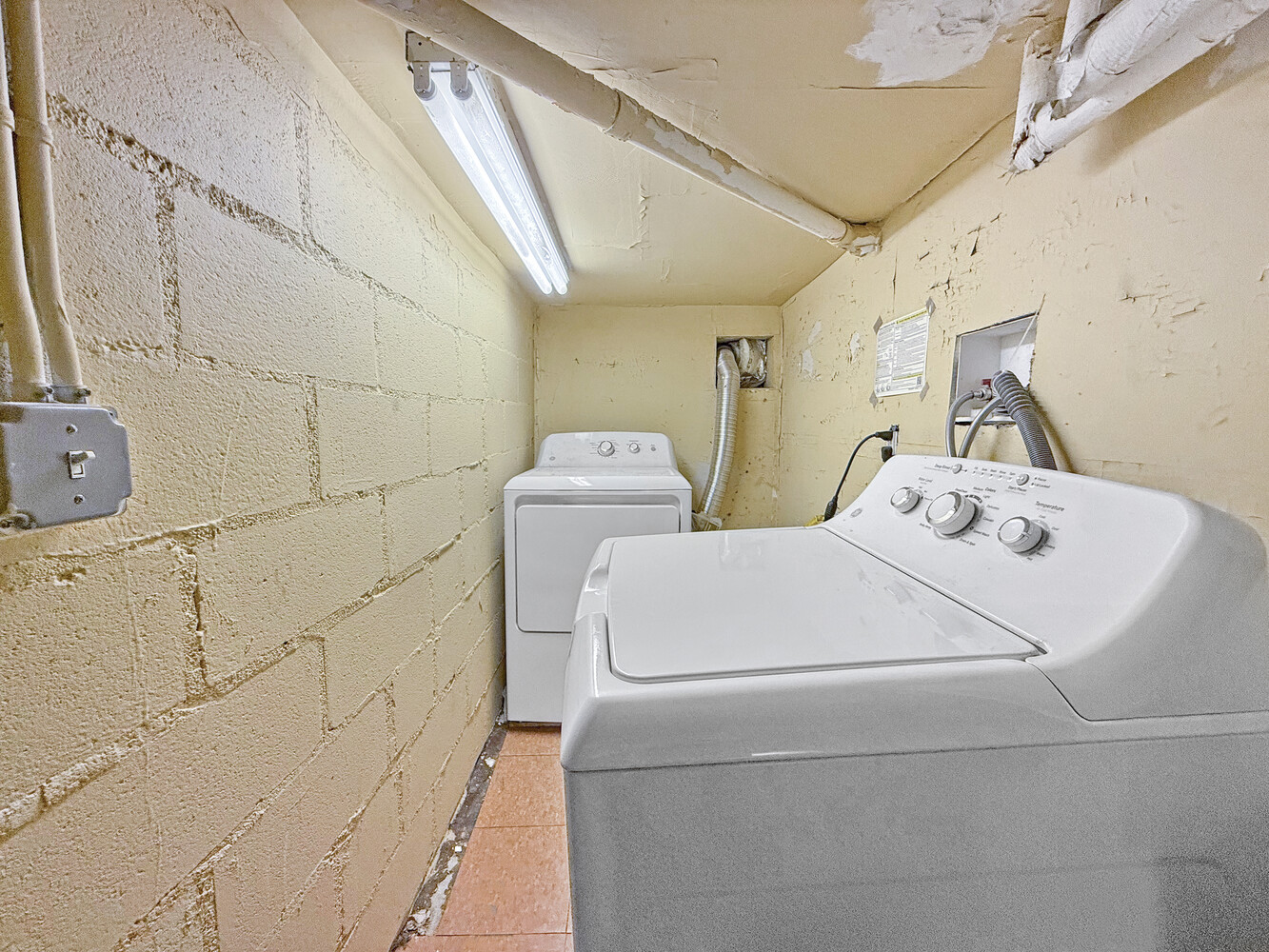 1126 HERKIMER Street 1