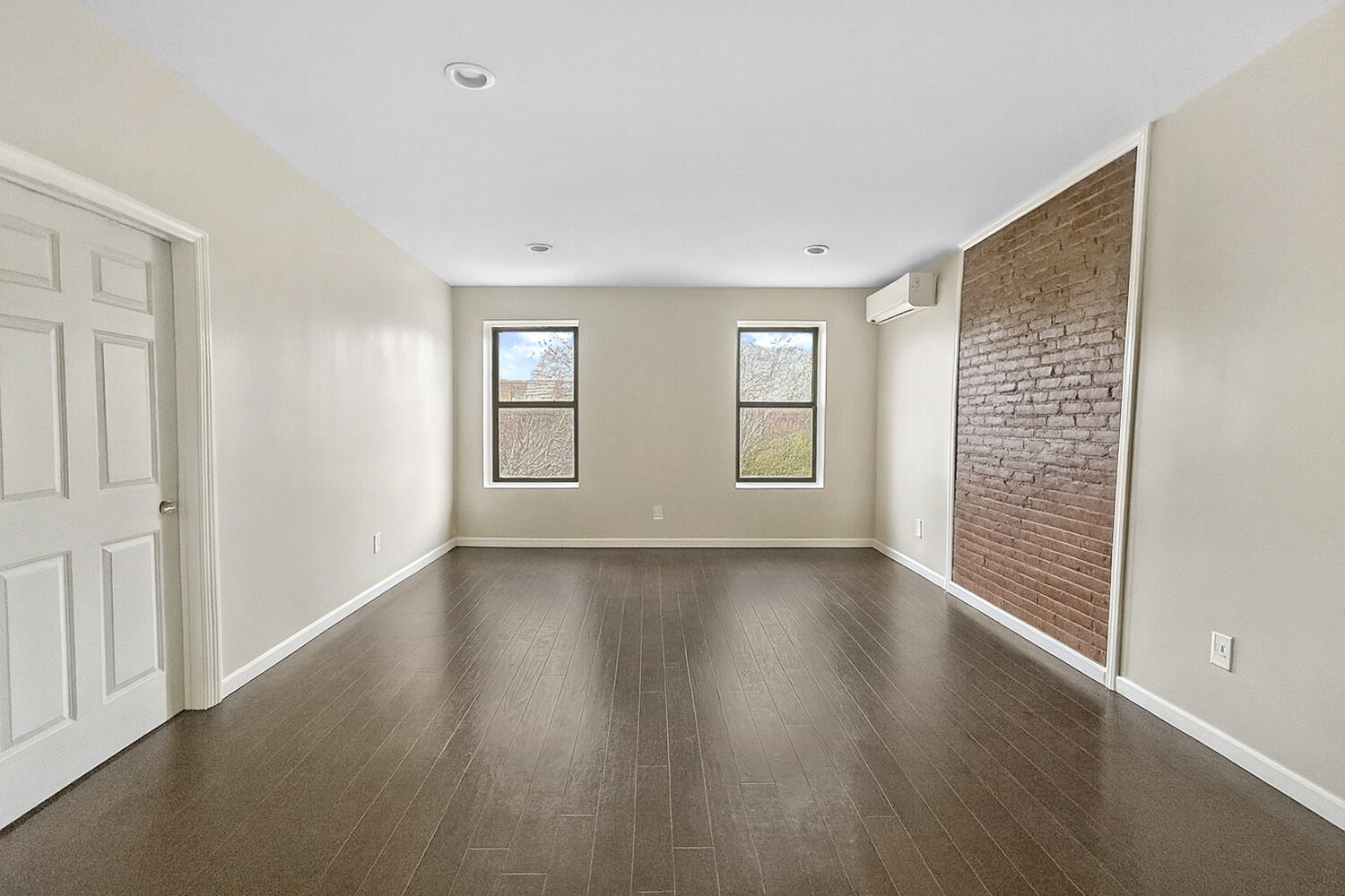 67 UNDERHILL Avenue MIXED_USE