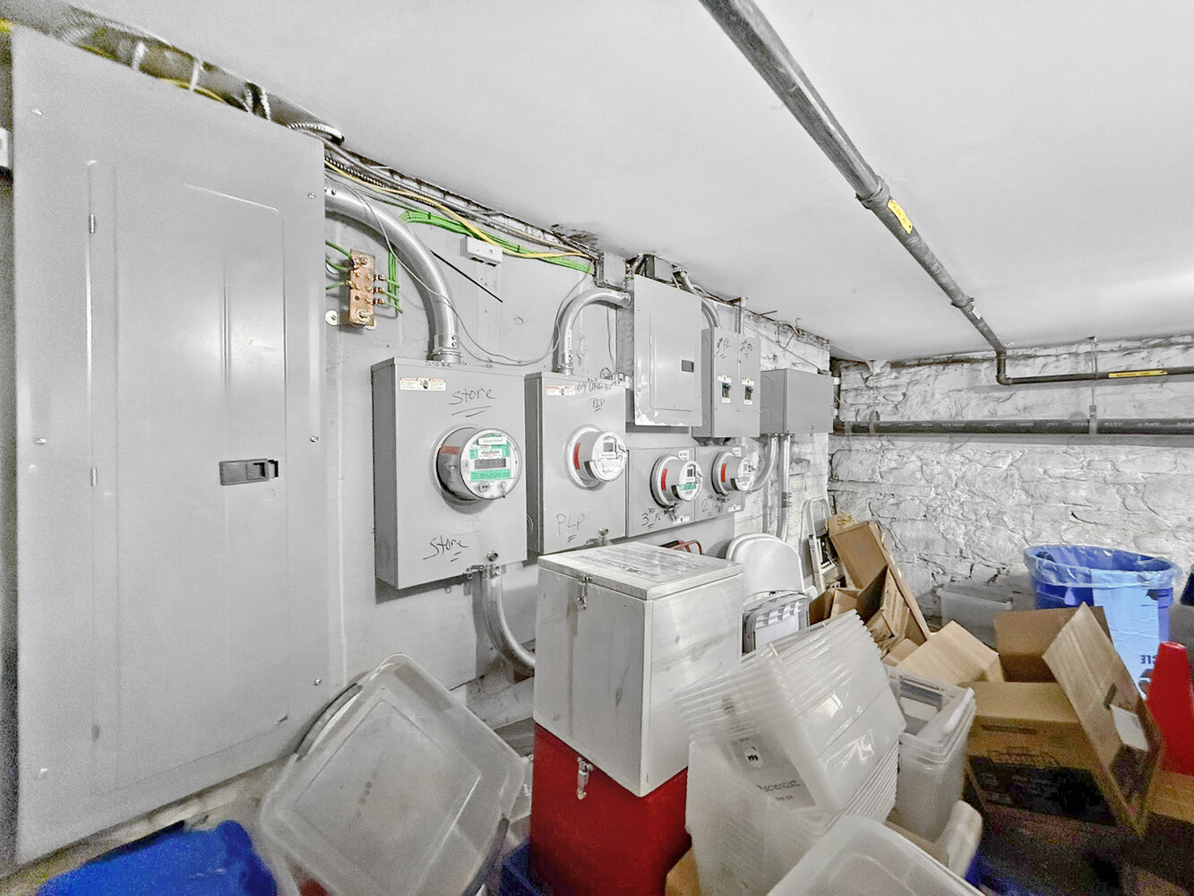 69 UNDERHILL Avenue MIXED_USE