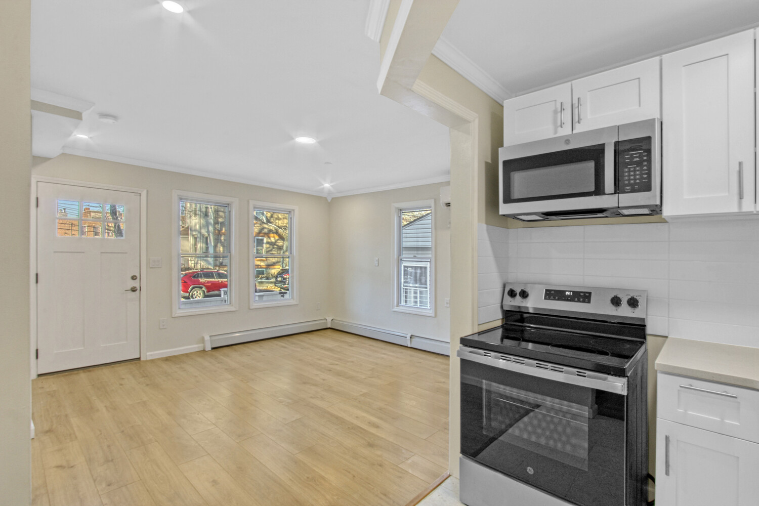 33 HALE Avenue