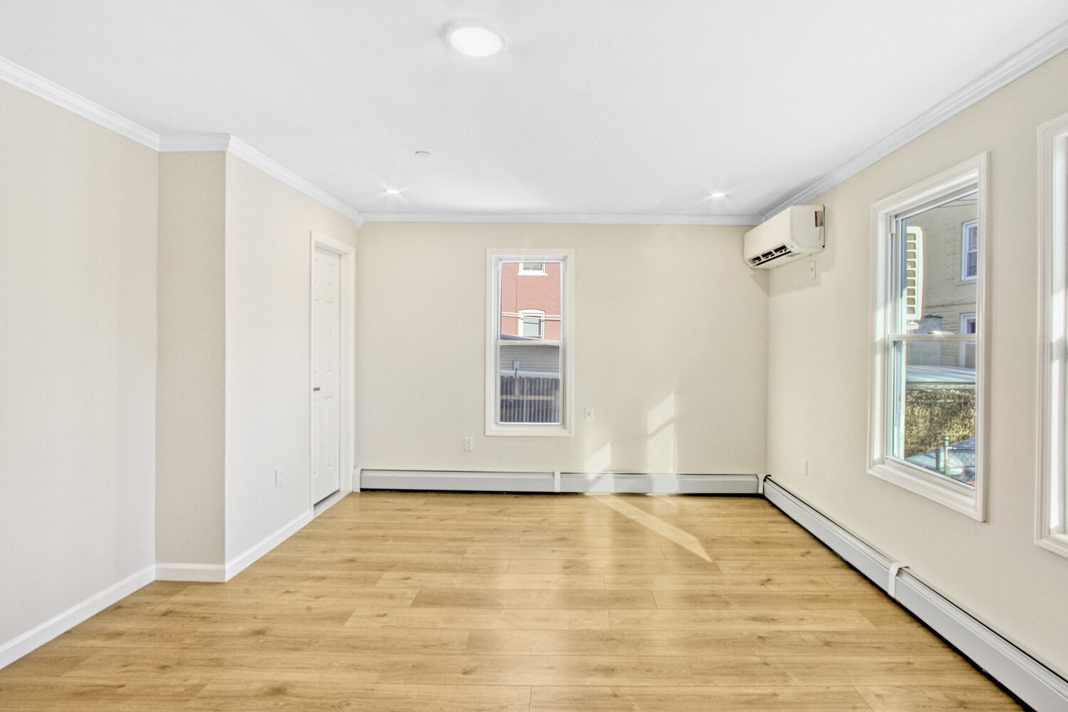 33 HALE Avenue