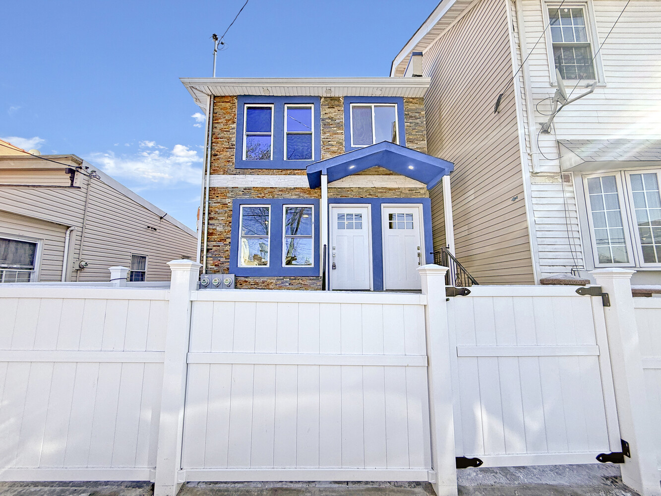 33 HALE Avenue