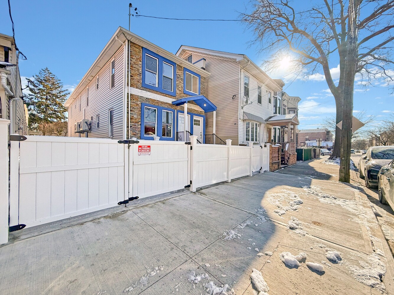 33 HALE Avenue