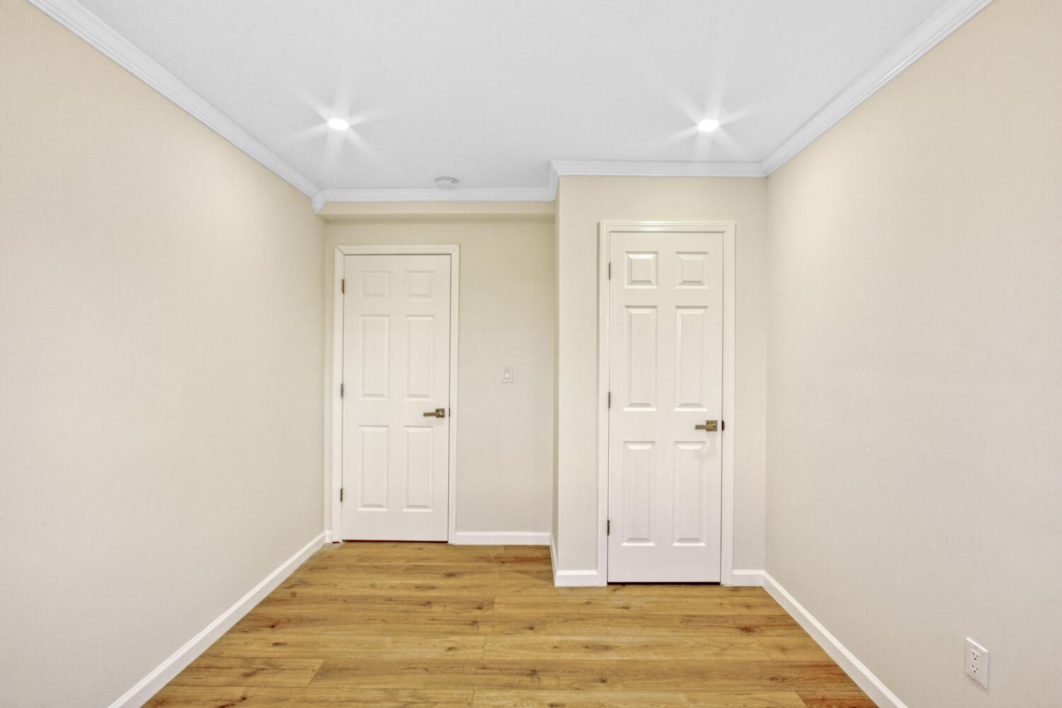 33 HALE Avenue