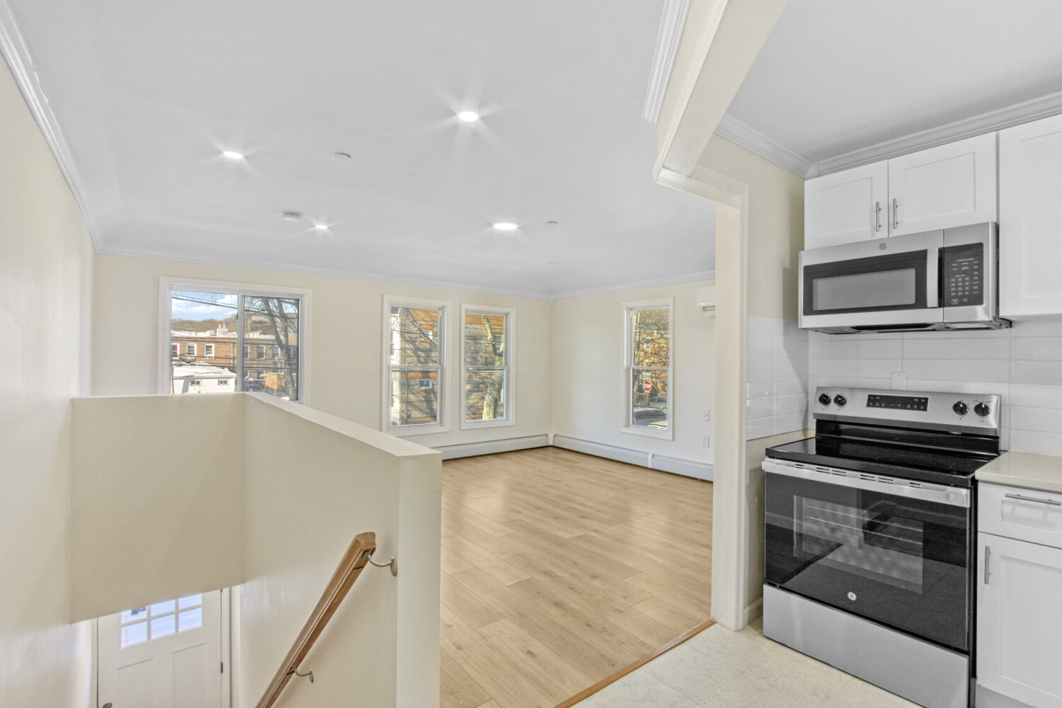 33 HALE Avenue