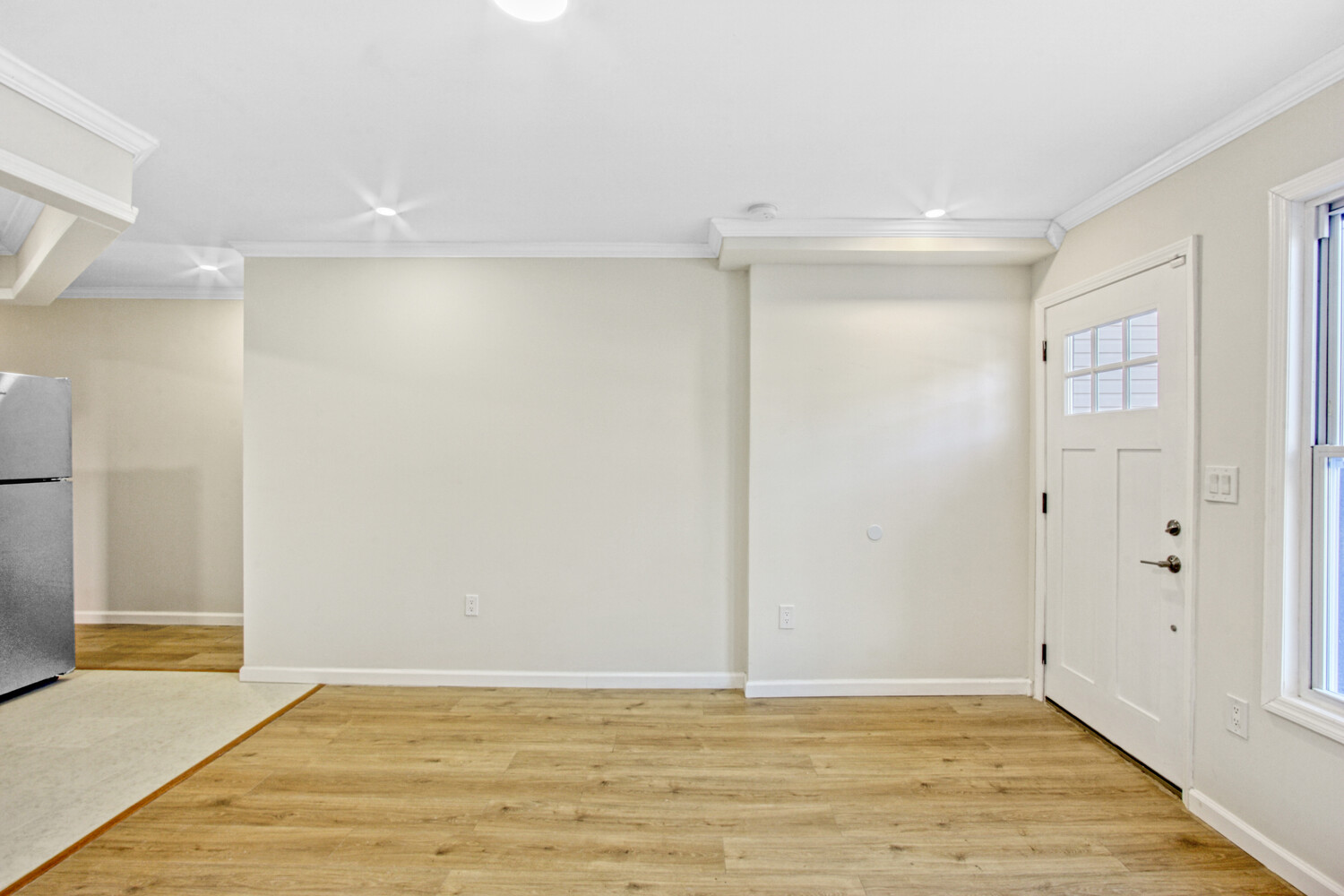33 HALE Avenue