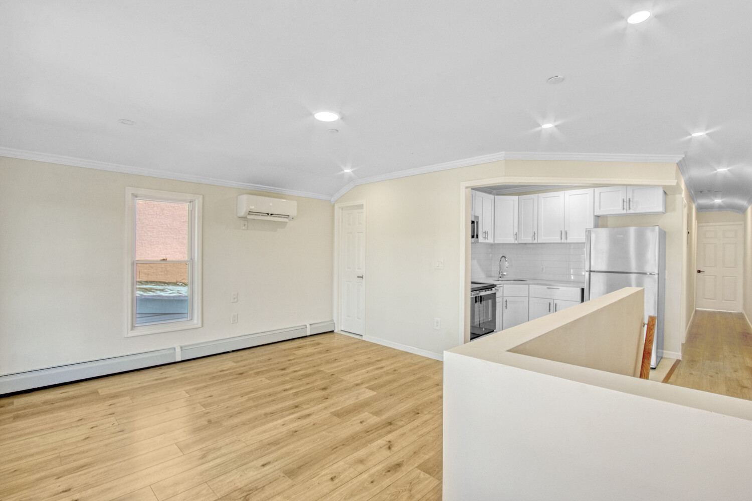 33 HALE Avenue