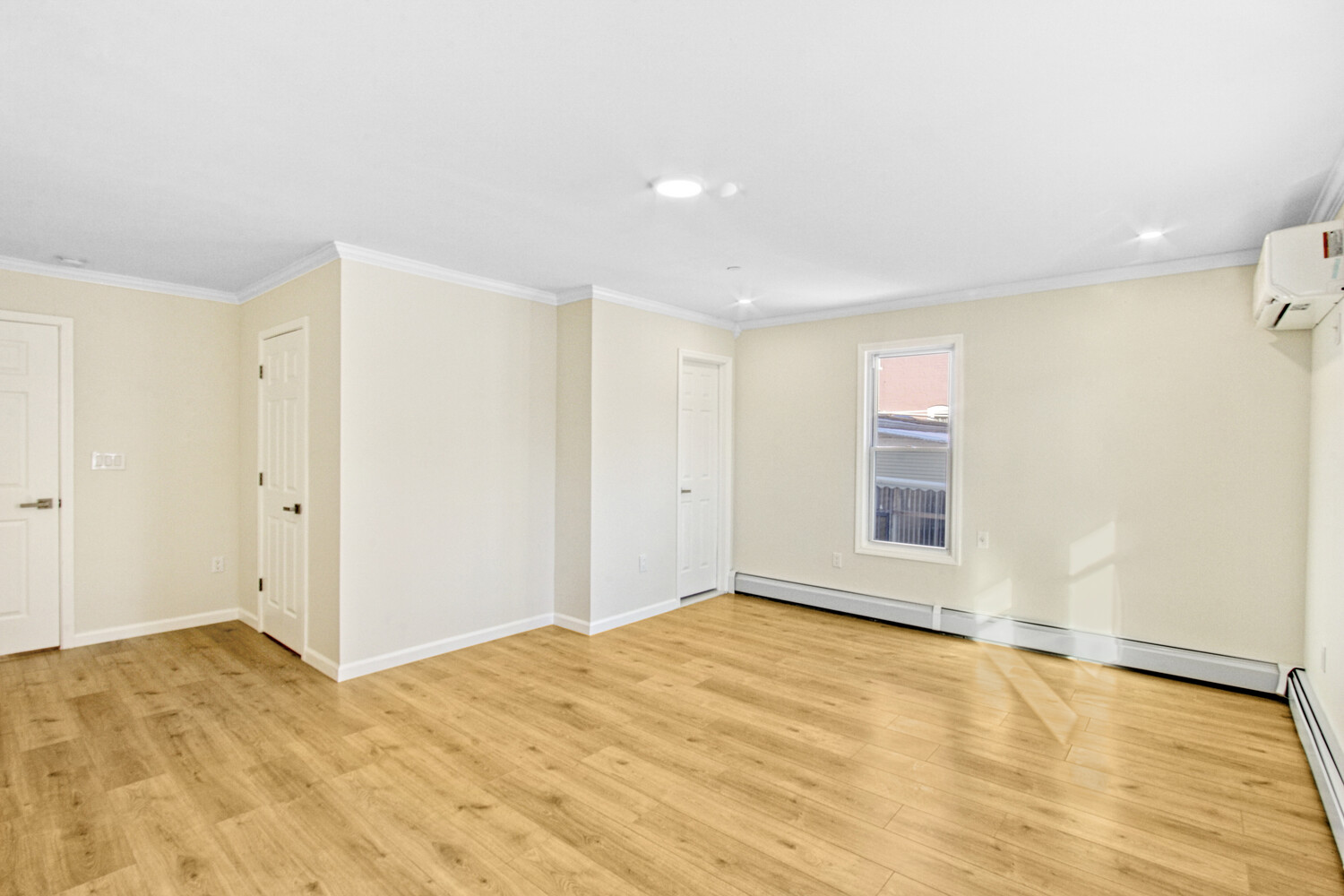 33 HALE Avenue