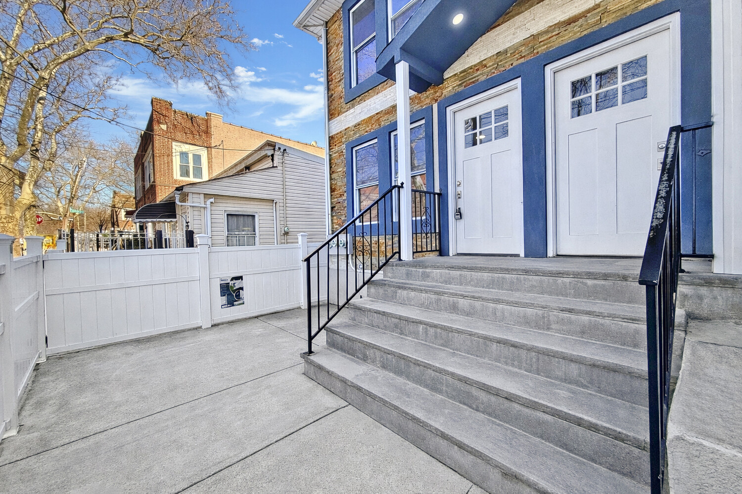 33 HALE Avenue