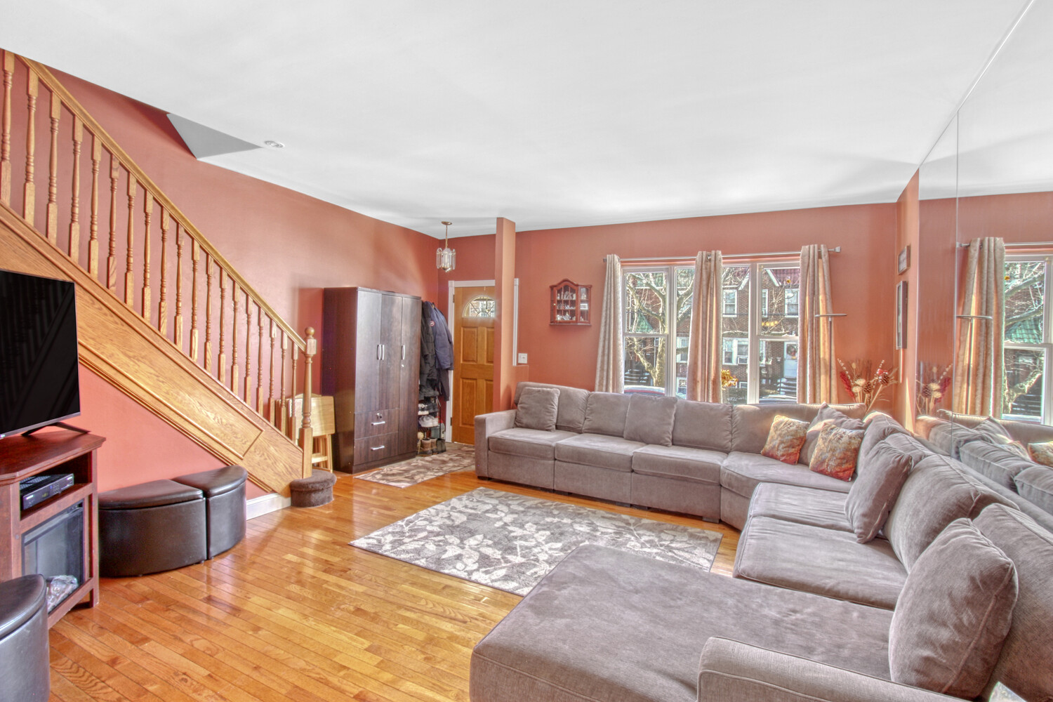 2055 E 34TH Street