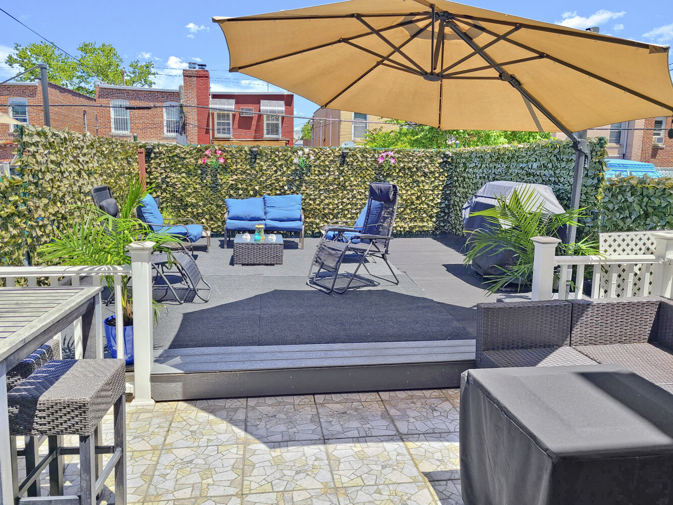 2055 E 34TH Street