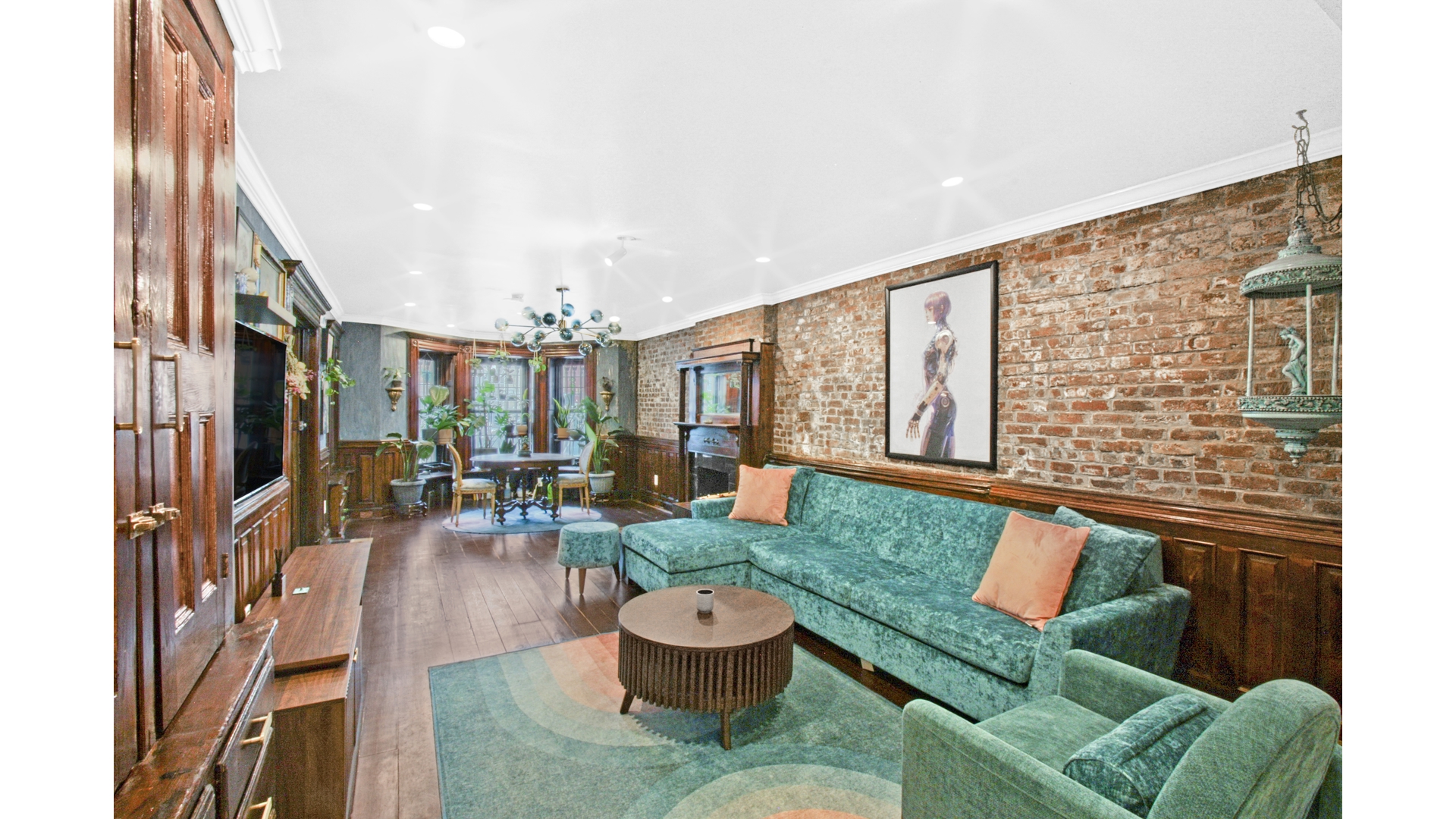 916 PUTNAM Avenue