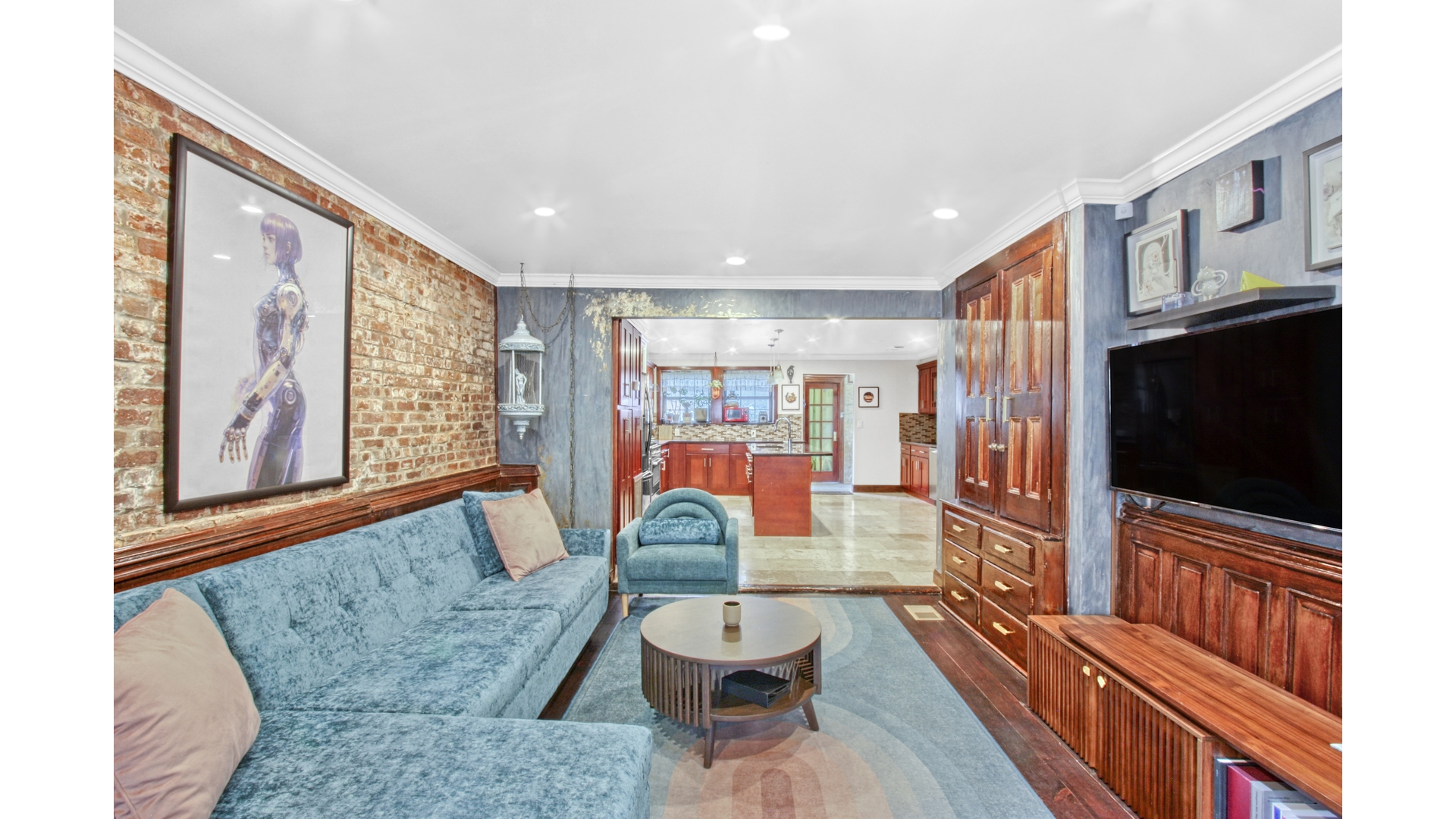 916 PUTNAM Avenue