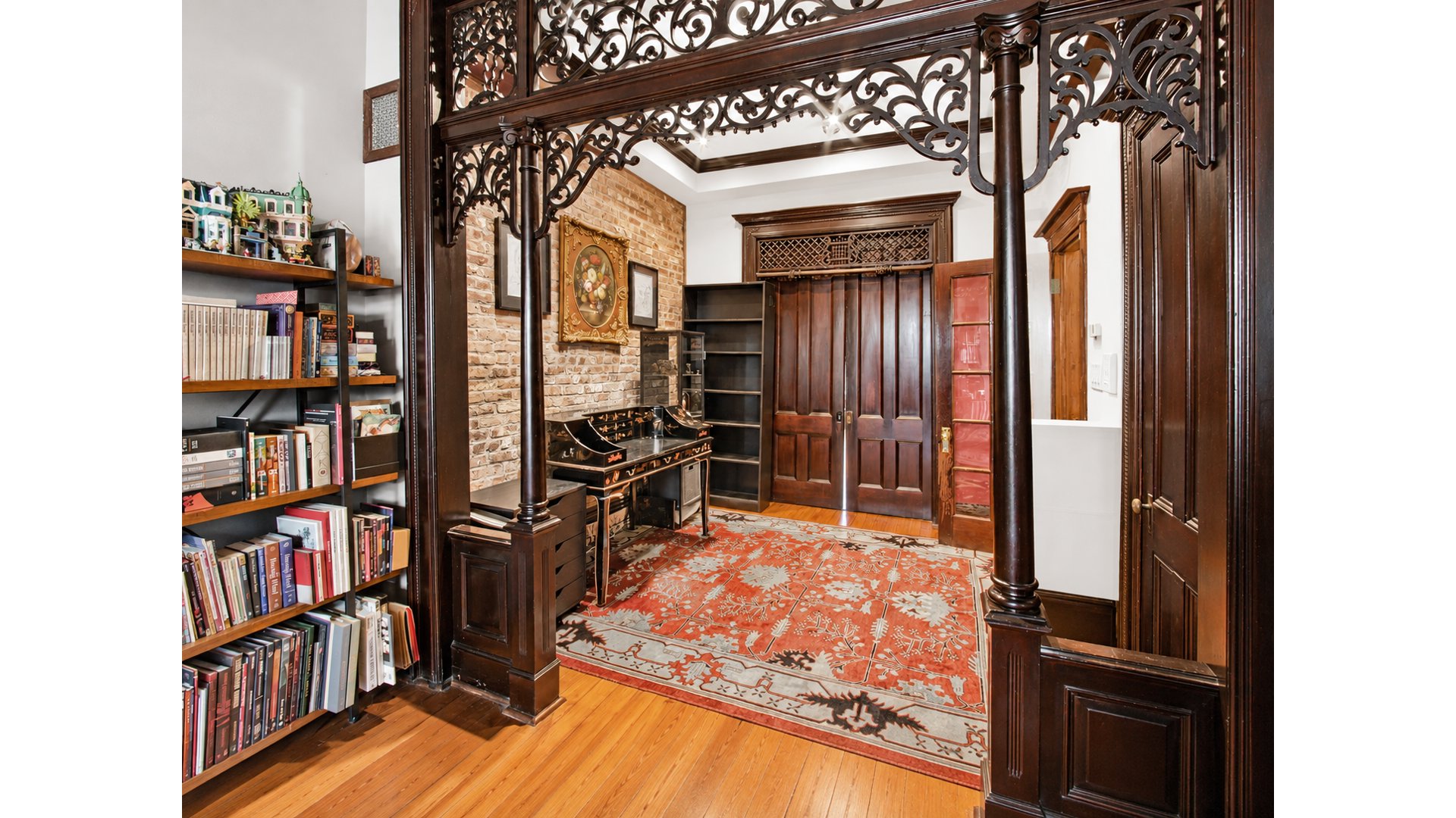 916 PUTNAM Avenue