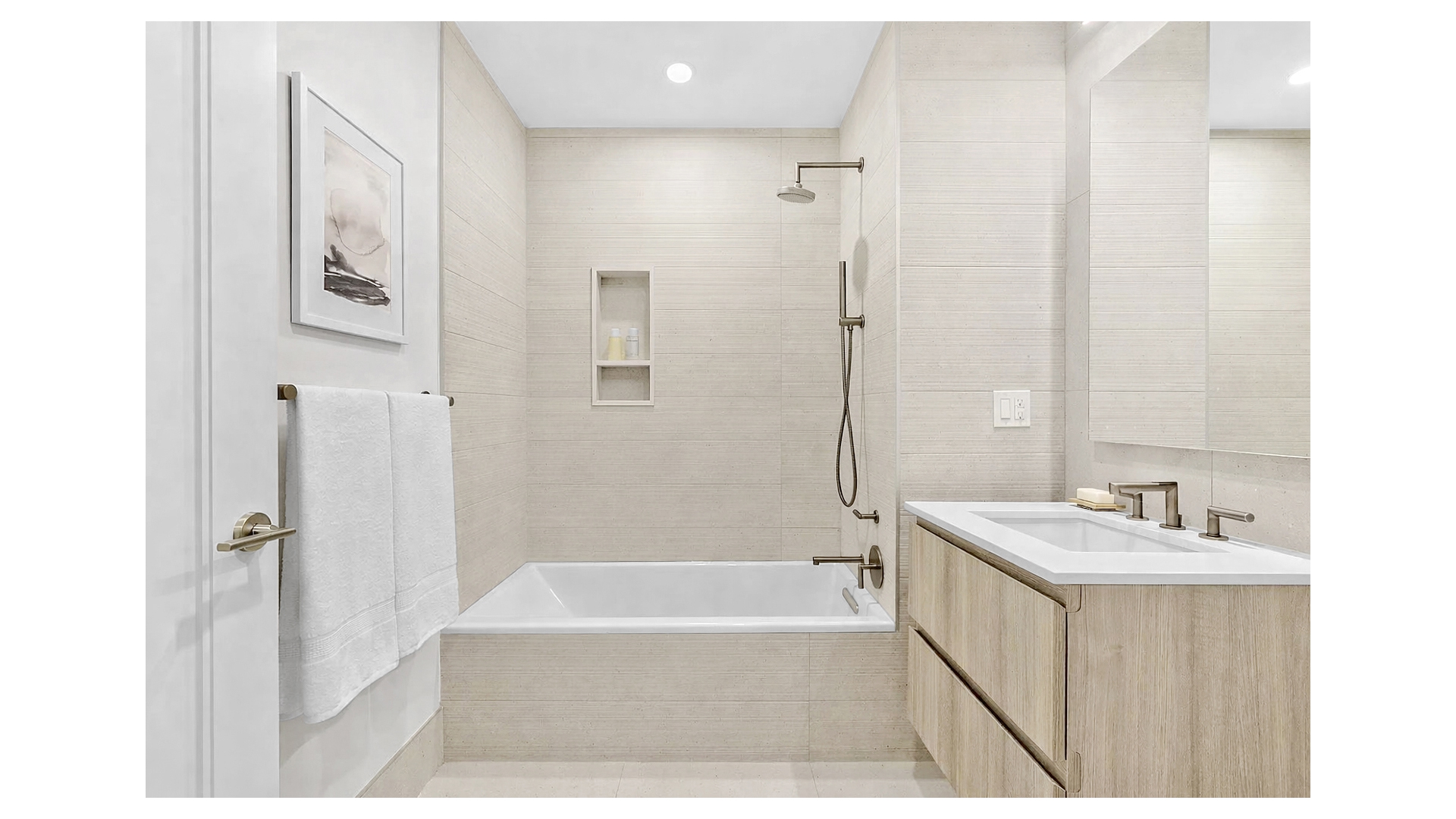 526 UNION Avenue PH5