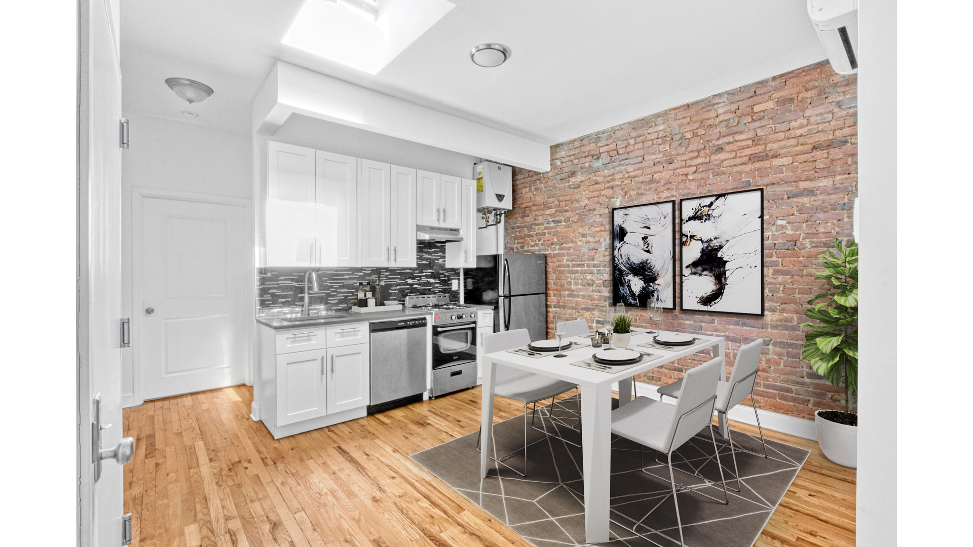 907 JEFFERSON Avenue