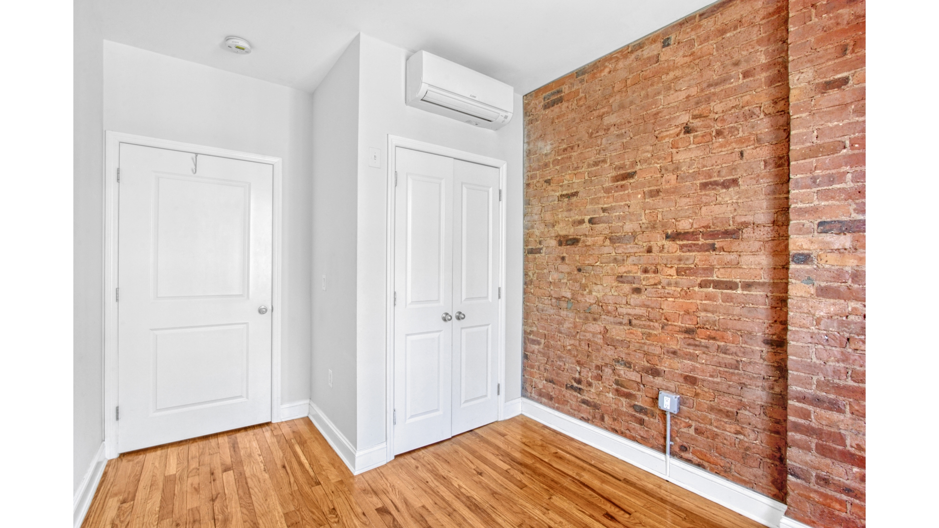 907 JEFFERSON Avenue