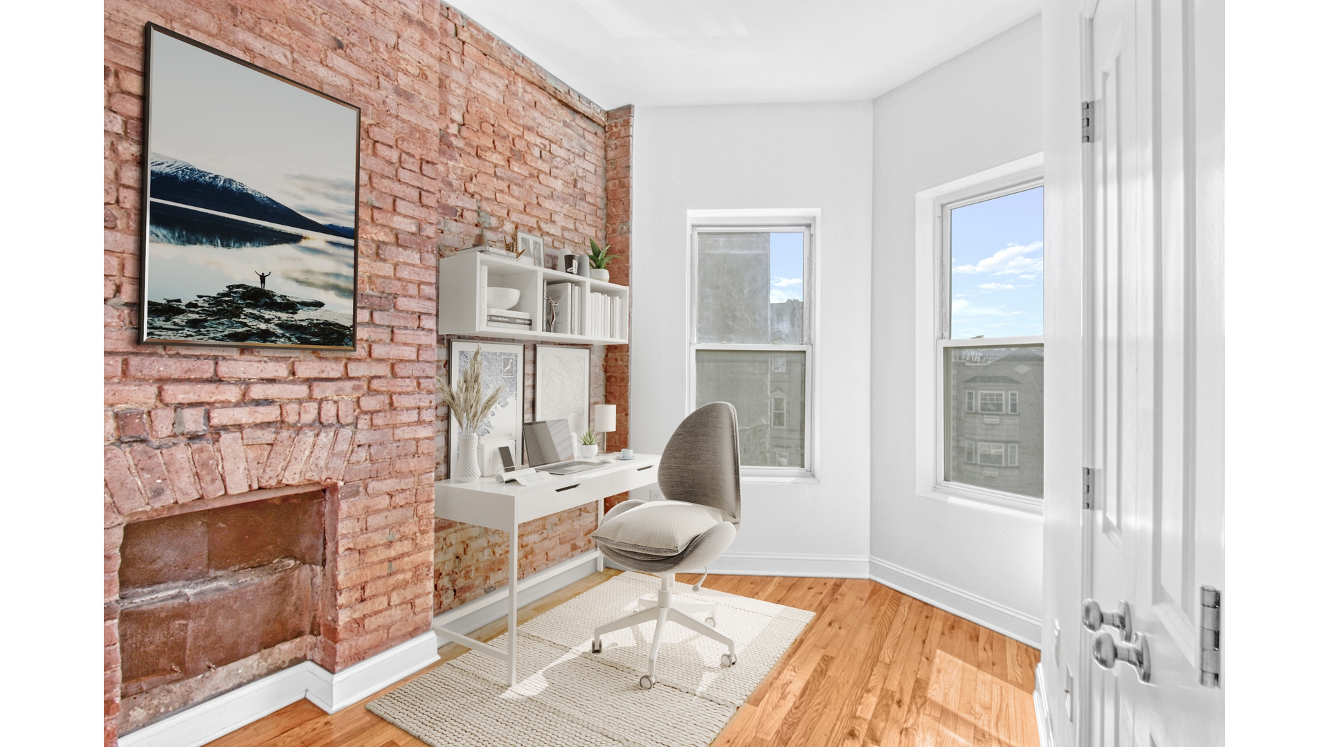 907 JEFFERSON Avenue