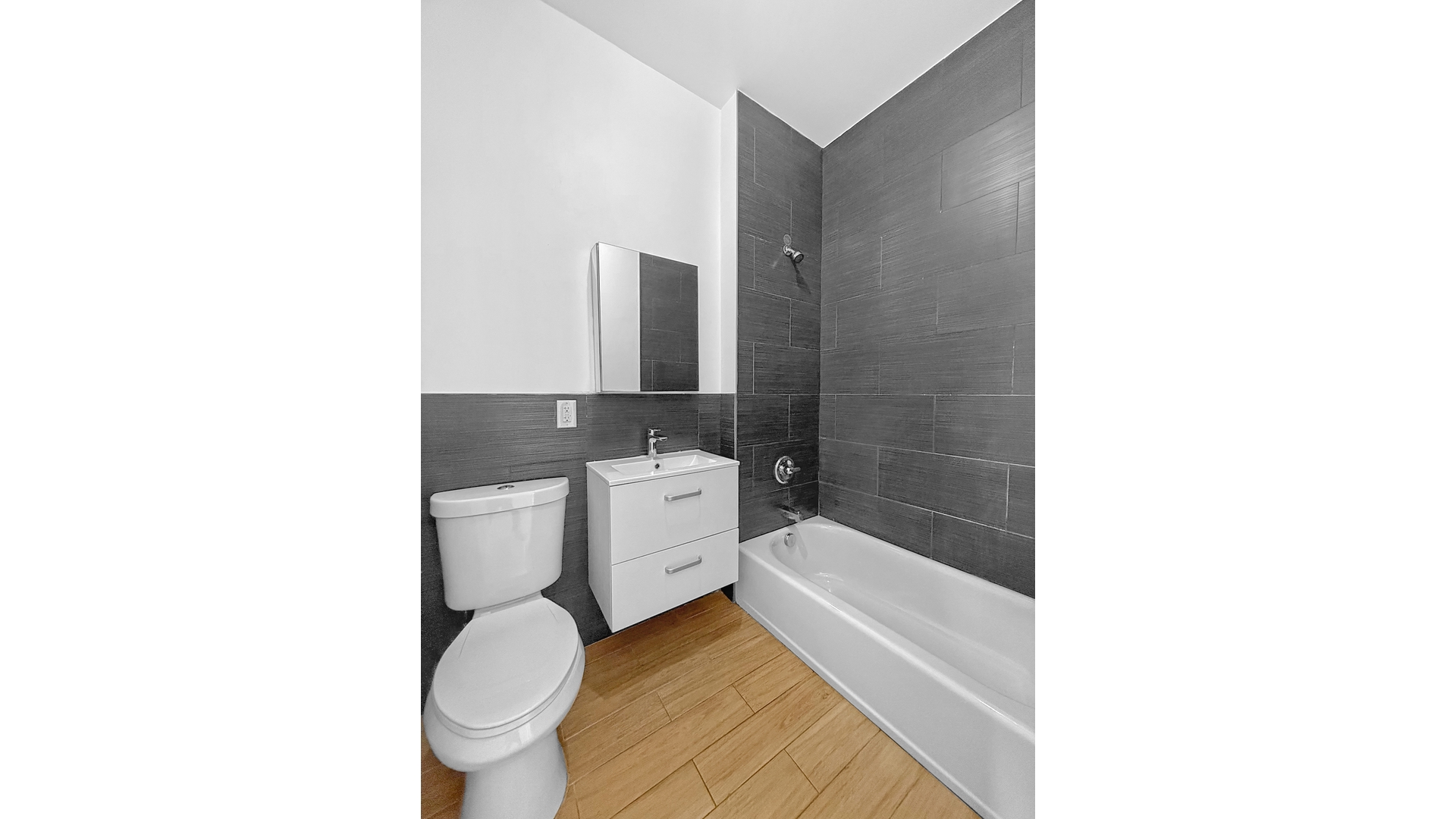 907 JEFFERSON Avenue