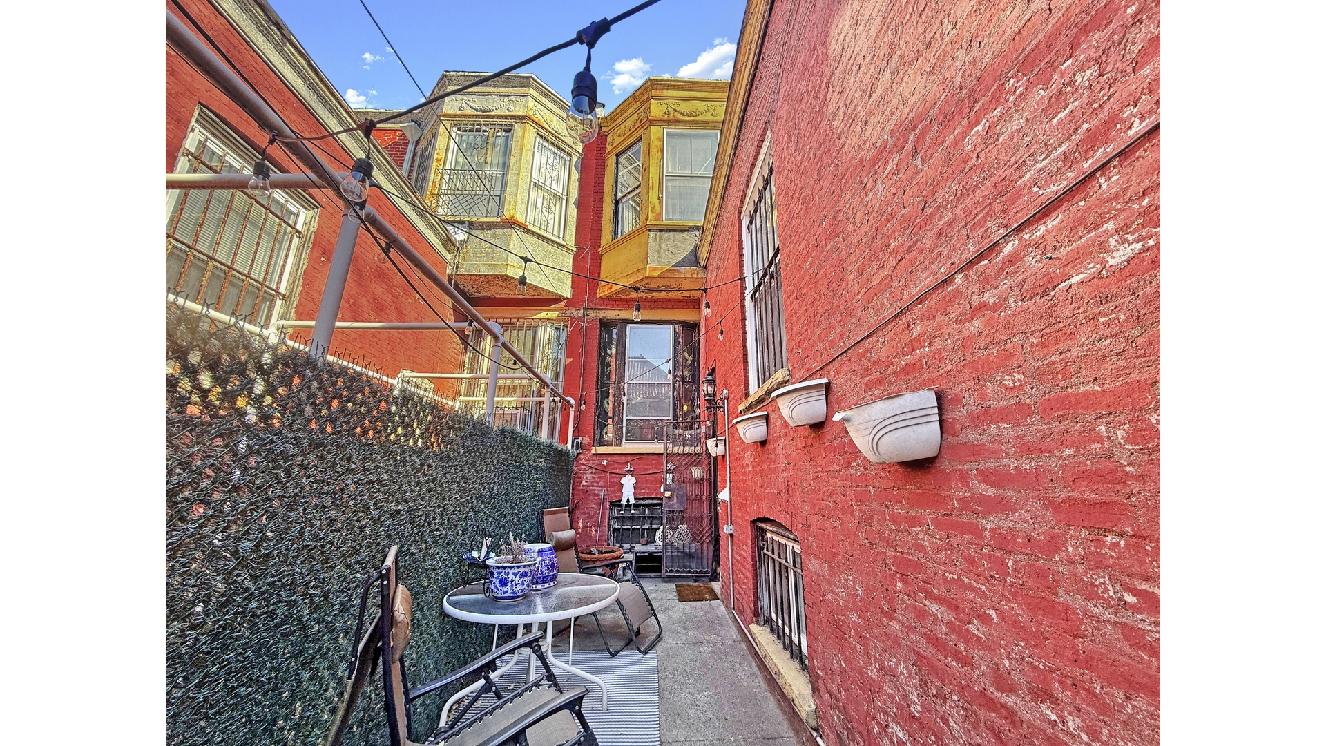 1312 UNION Street