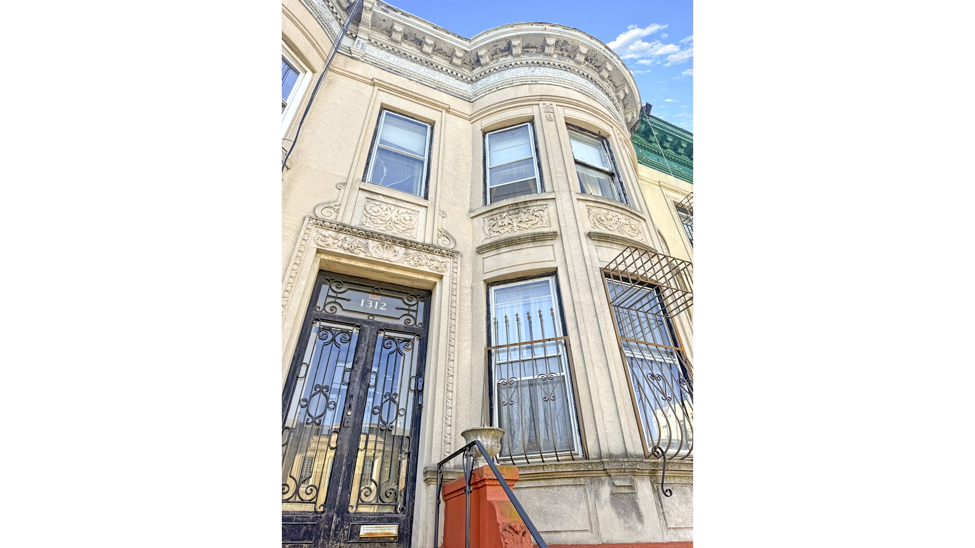 1312 UNION Street