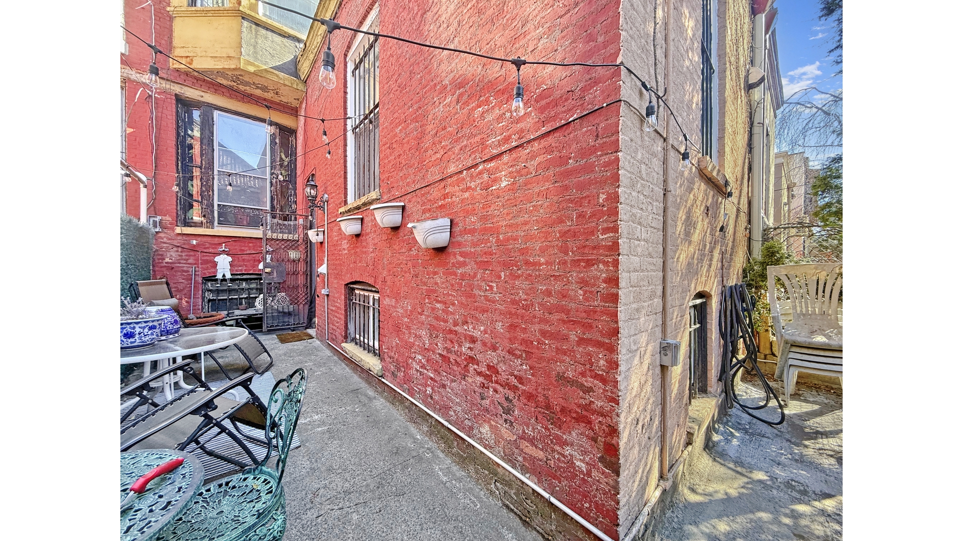 1312 UNION Street