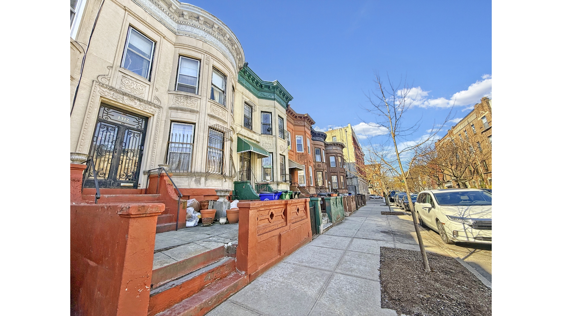 1312 UNION Street