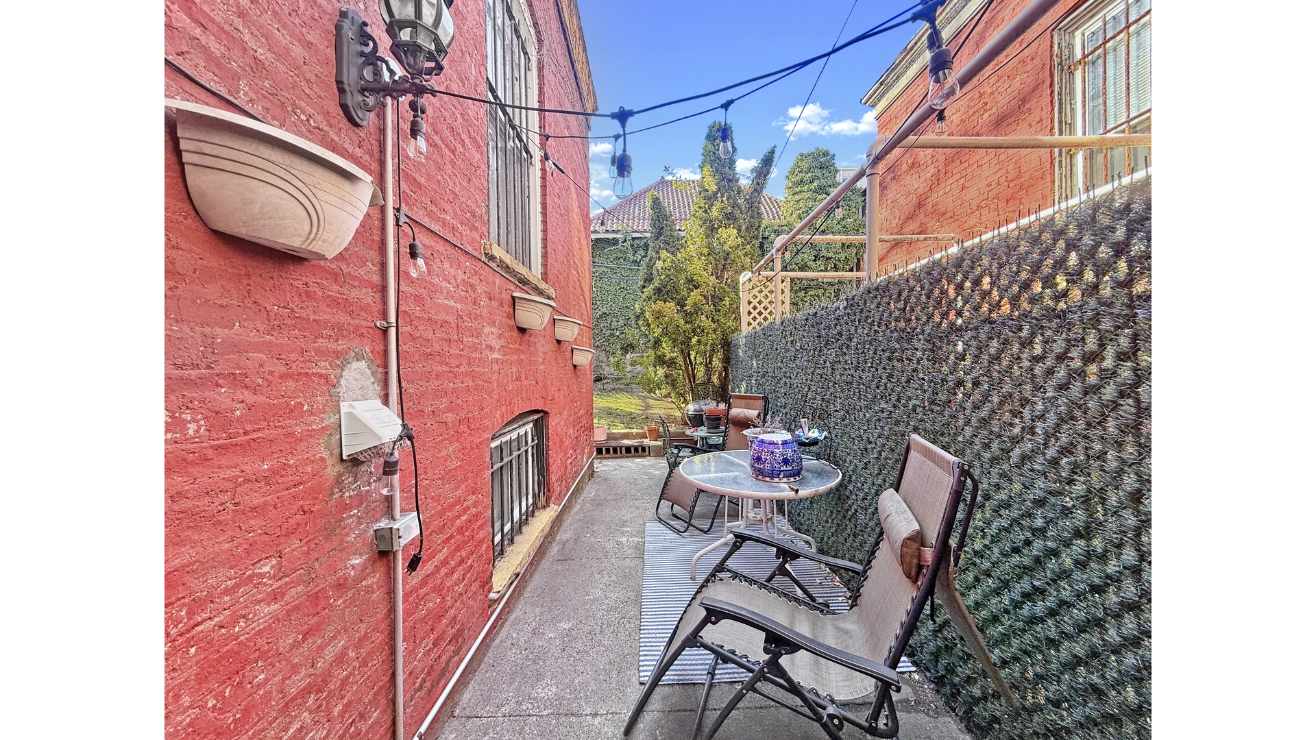 1312 UNION Street