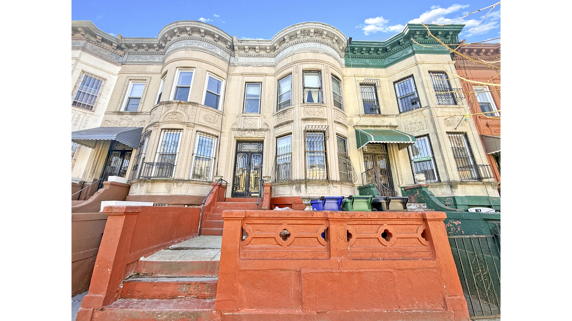 1312 UNION Street