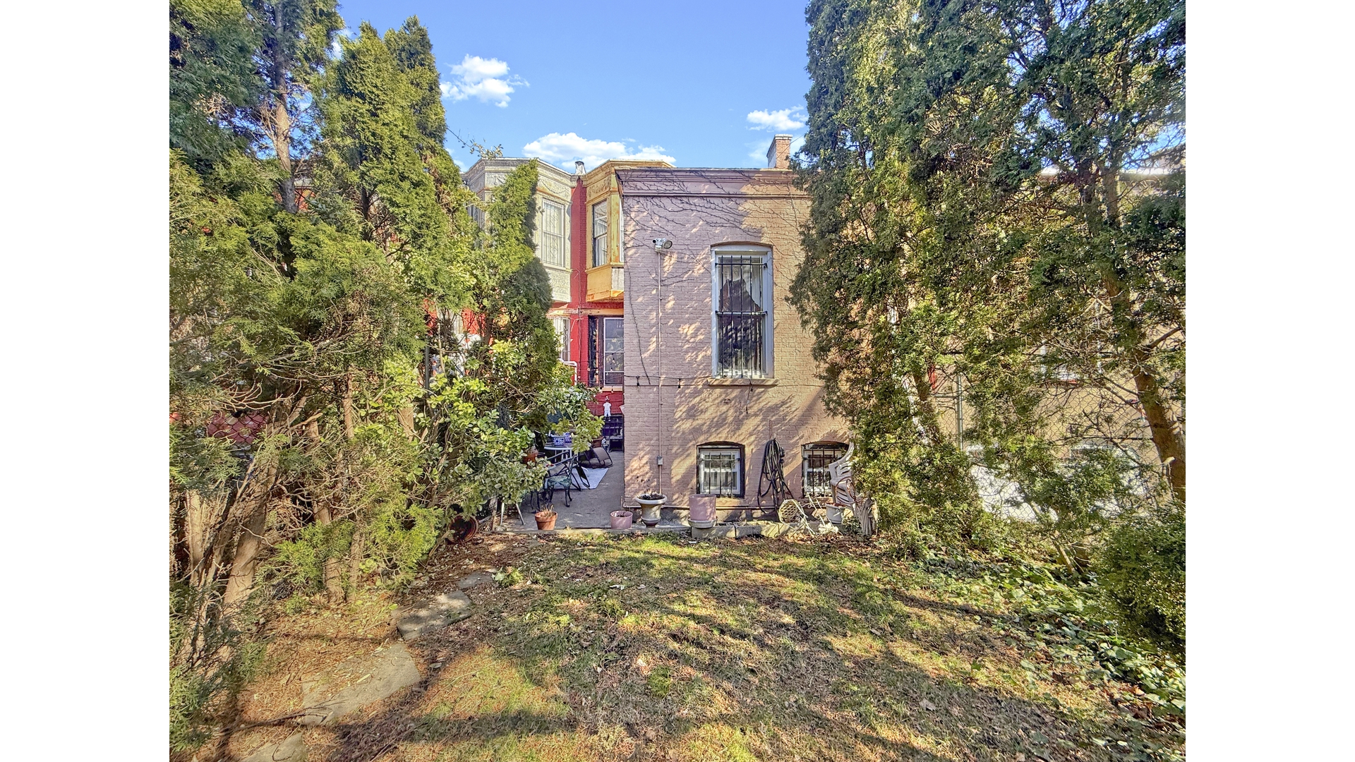1312 UNION Street